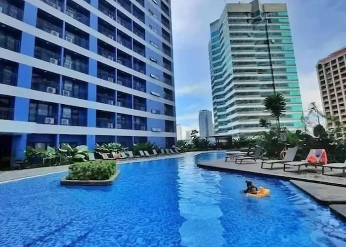 Breathtaking Skyline View At Air Residences Makati Apartment