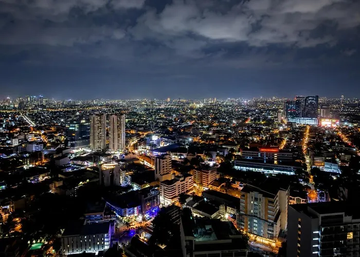 Breathtaking Skyline View At Air Residences Makati Apartment *